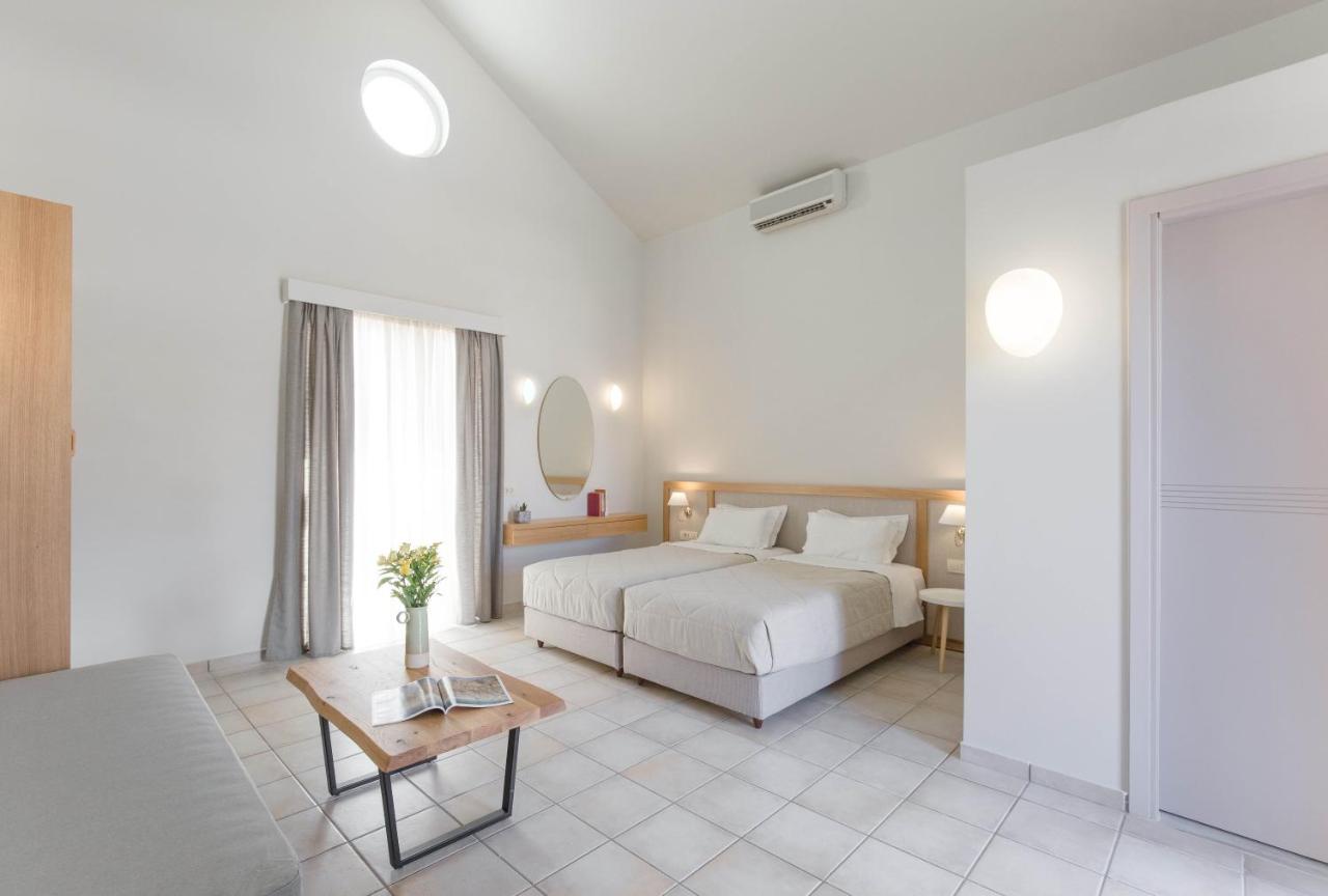 Triton Apartments Kato Daratso Ngoại thất bức ảnh